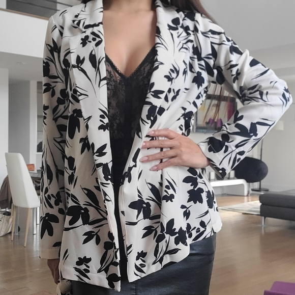 Lulu size S - Picture 3 of 9